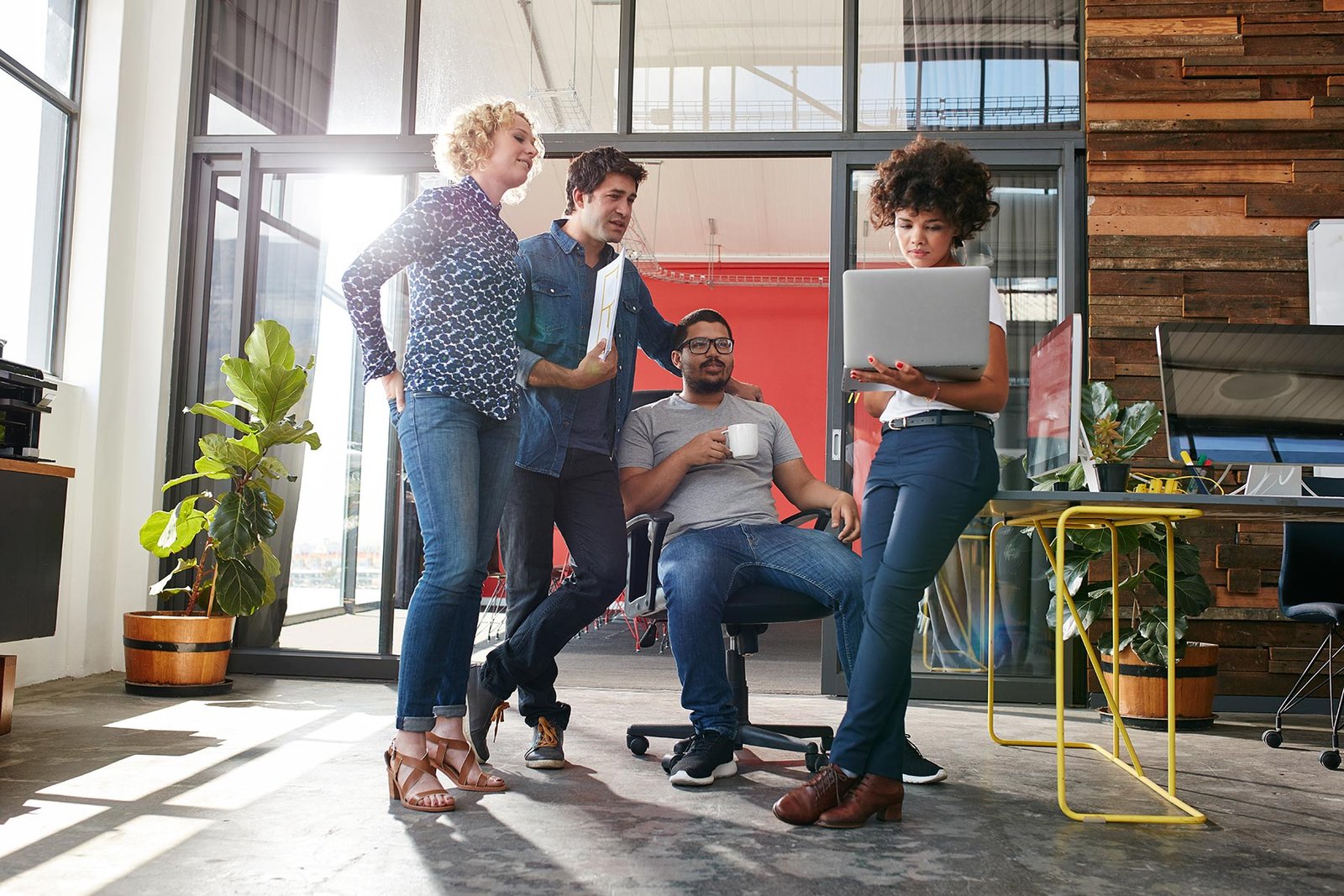 multiracial group of designers meeting in modern o pdkdt2p.jpg